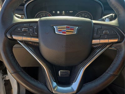 2025 Cadillac XT6 Sport