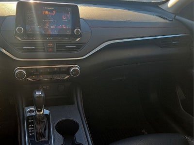 2022 Nissan Altima 2.0 SR