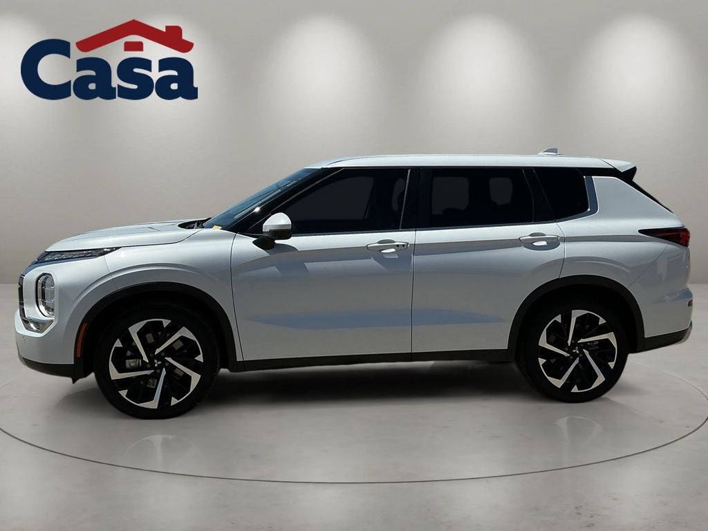 2023 Mitsubishi Outlander SE