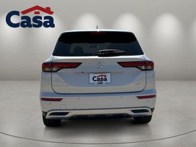 2023 Mitsubishi Outlander SE