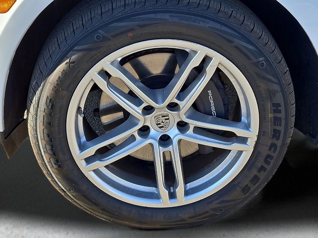 2024 Porsche Macan Base