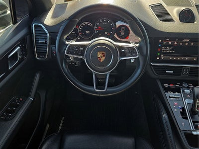 2022 Porsche Cayenne Base