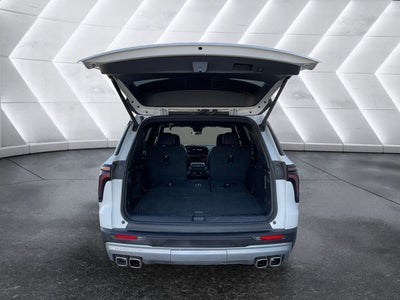 2025 Chevrolet Traverse FWD LT