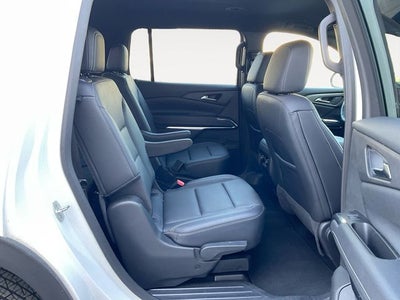 2025 Chevrolet Traverse FWD LT