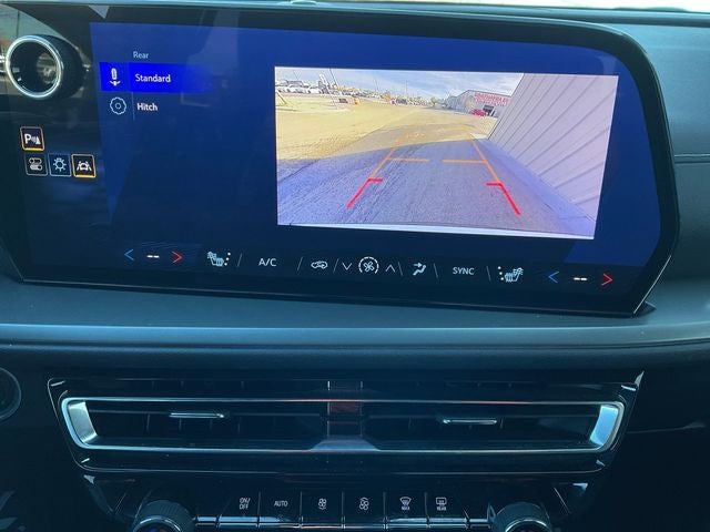 2025 Chevrolet Traverse FWD LT