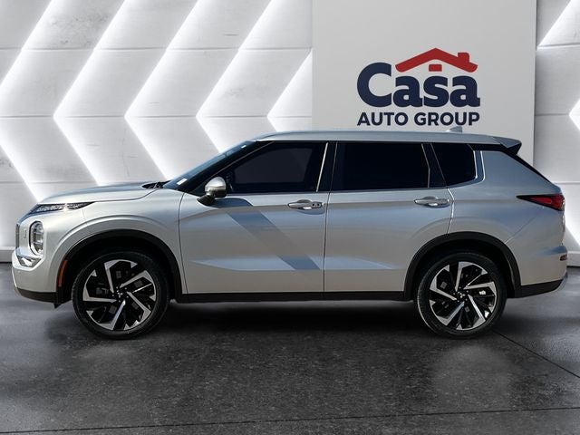 2023 Mitsubishi Outlander SE