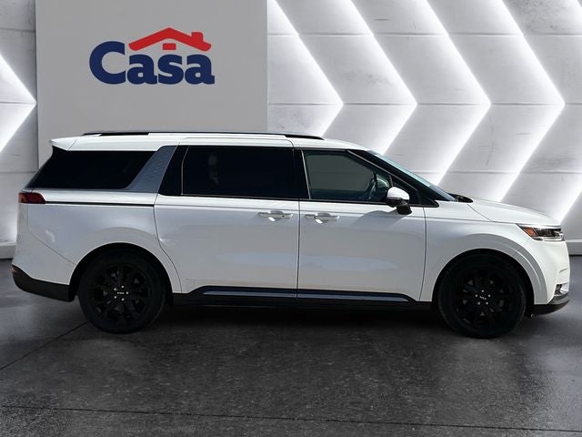 2023 Kia Carnival SX