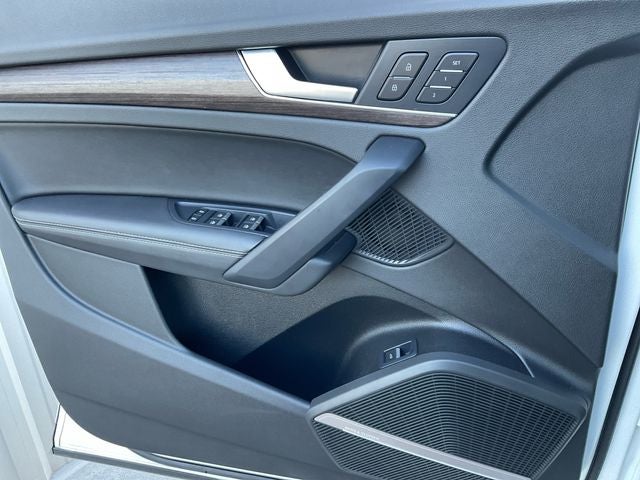 2024 Audi Q5 S line Premium Plus