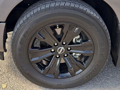 2023 Nissan Titan SV