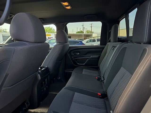 2023 Nissan Titan SV