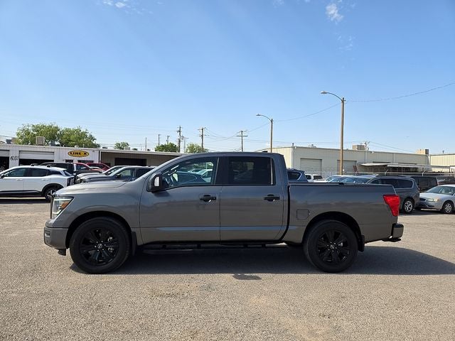 2023 Nissan Titan SV
