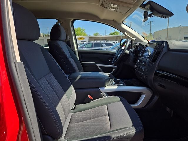 2024 Nissan Titan SV