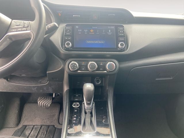 2022 Nissan Kicks SV