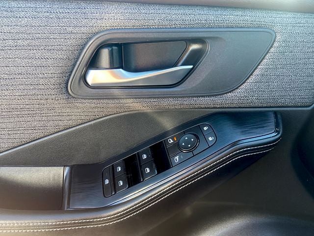 2022 Nissan Rogue SV Nissan Certified Select