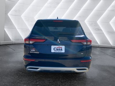 2024 Mitsubishi Outlander Base