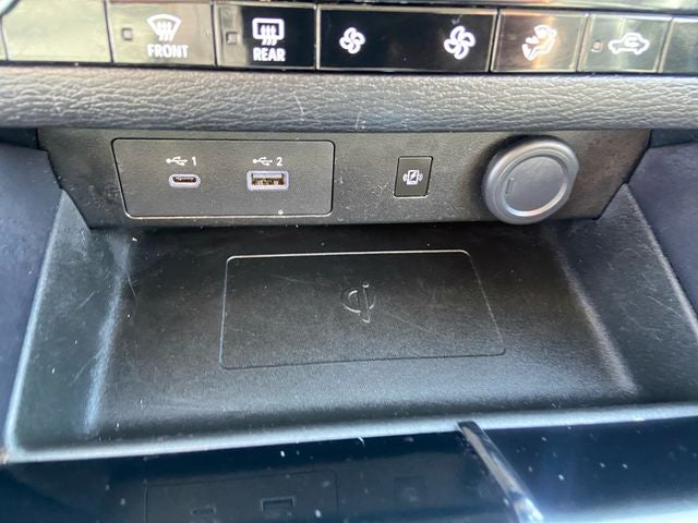 2024 Mitsubishi Outlander Base