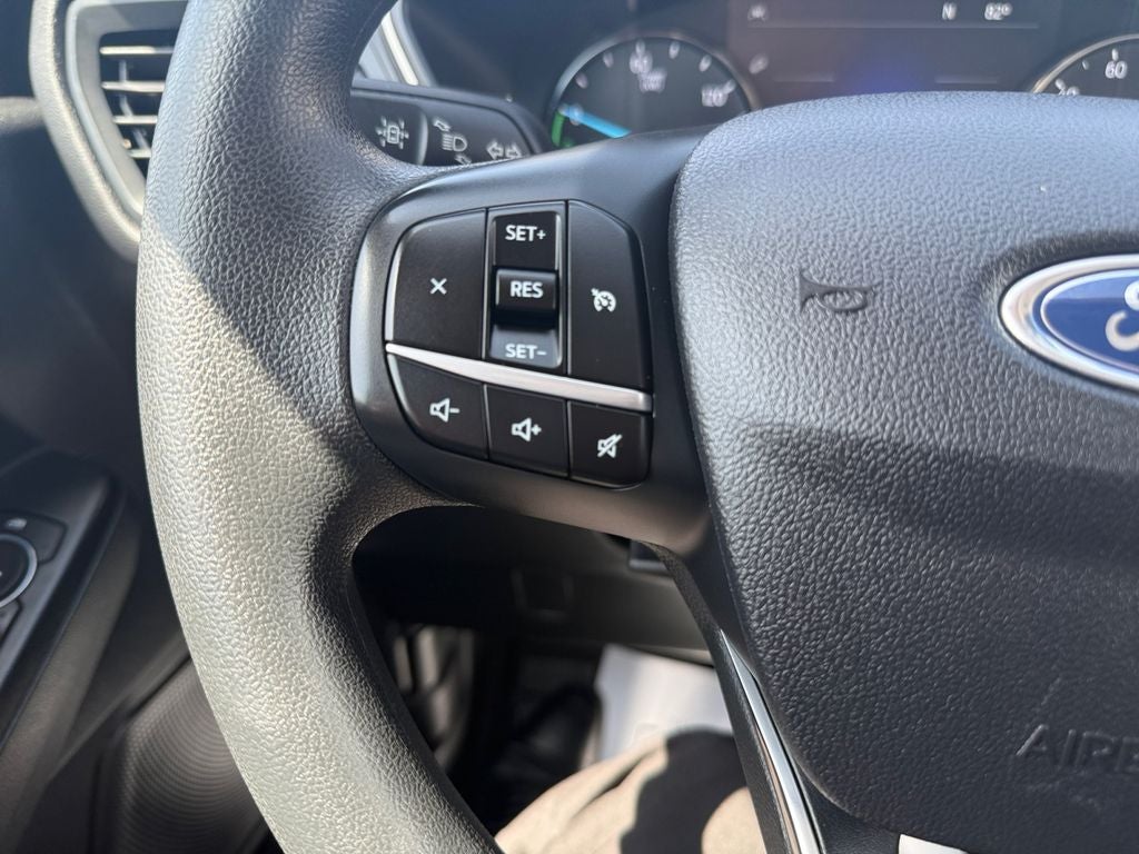 2022 Ford Escape Hybrid SE