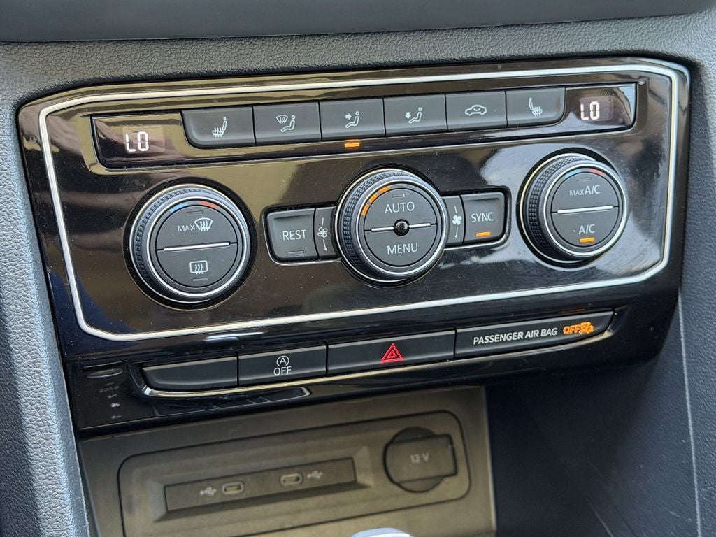 2022 Volkswagen Atlas 3.6L V6 SE w/Technology