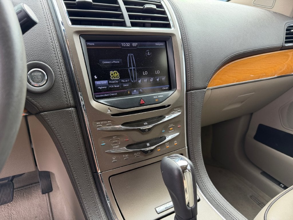 2013 Lincoln MKX Base