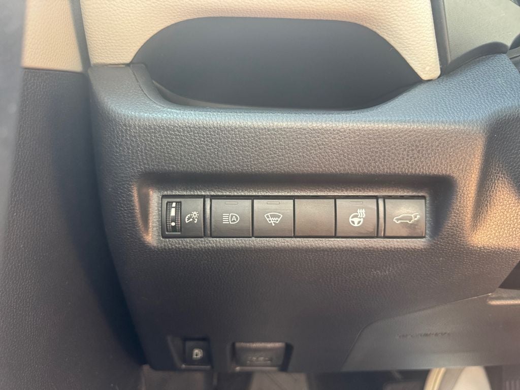 2020 Toyota RAV4 Hybrid XLE