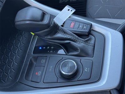 2020 Toyota RAV4 Hybrid XLE