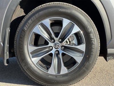 2025 Toyota Highlander XLE