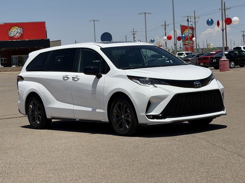 2025 Toyota Sienna XSE 7 Passenger
