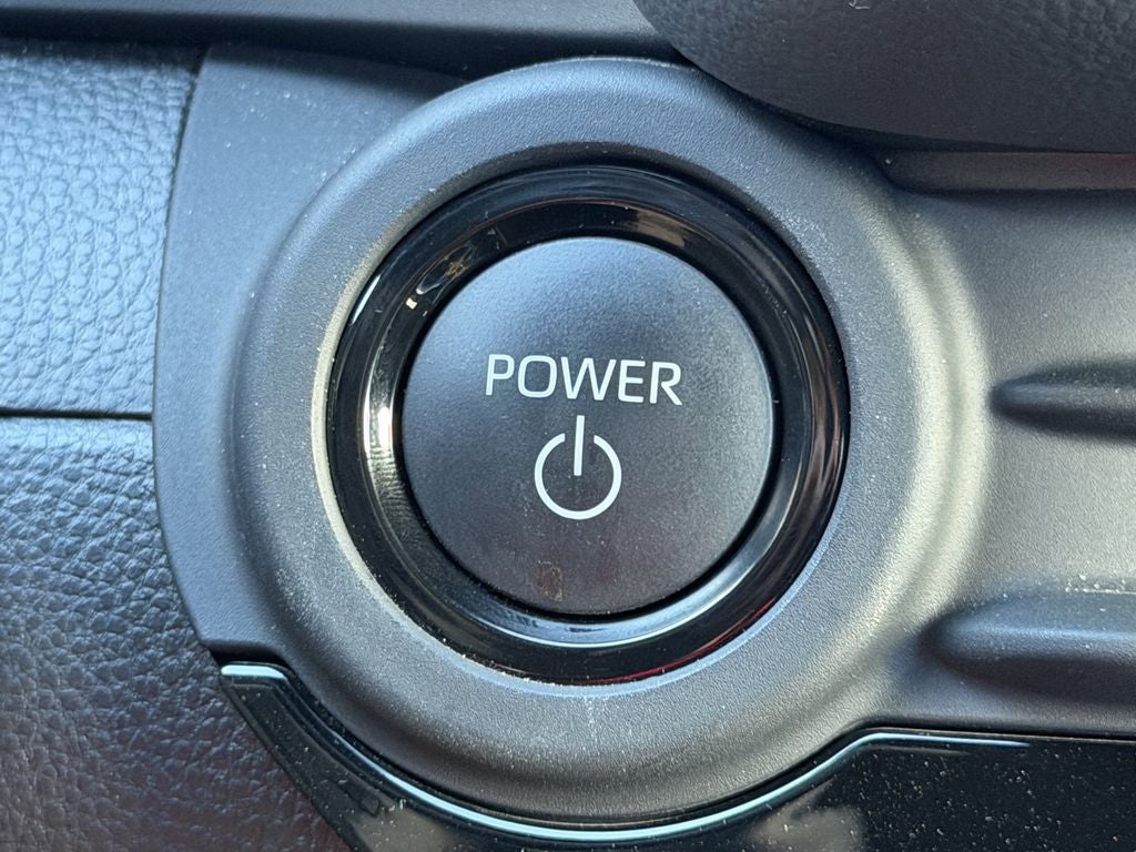 2025 Toyota Crown Signia XLE