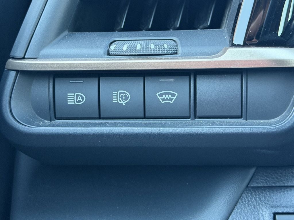 2025 Toyota Crown Signia XLE