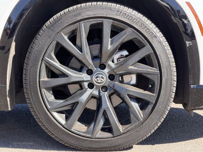 2025 Toyota Crown Signia XLE