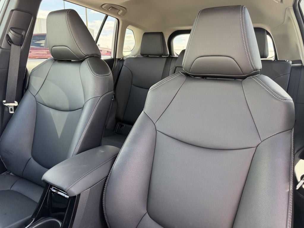 2025 Toyota Corolla Cross XLE