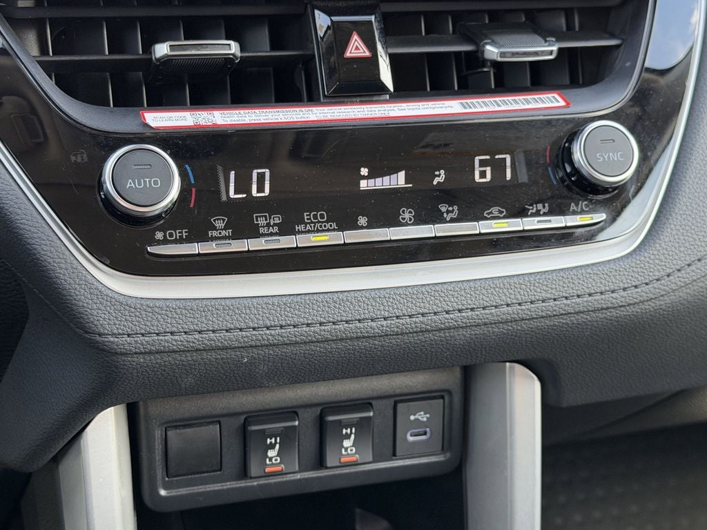 2025 Toyota Corolla Cross XLE