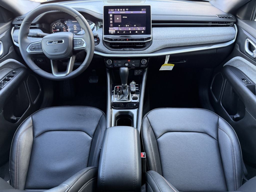 2024 Jeep Compass Latitude Lux FWD