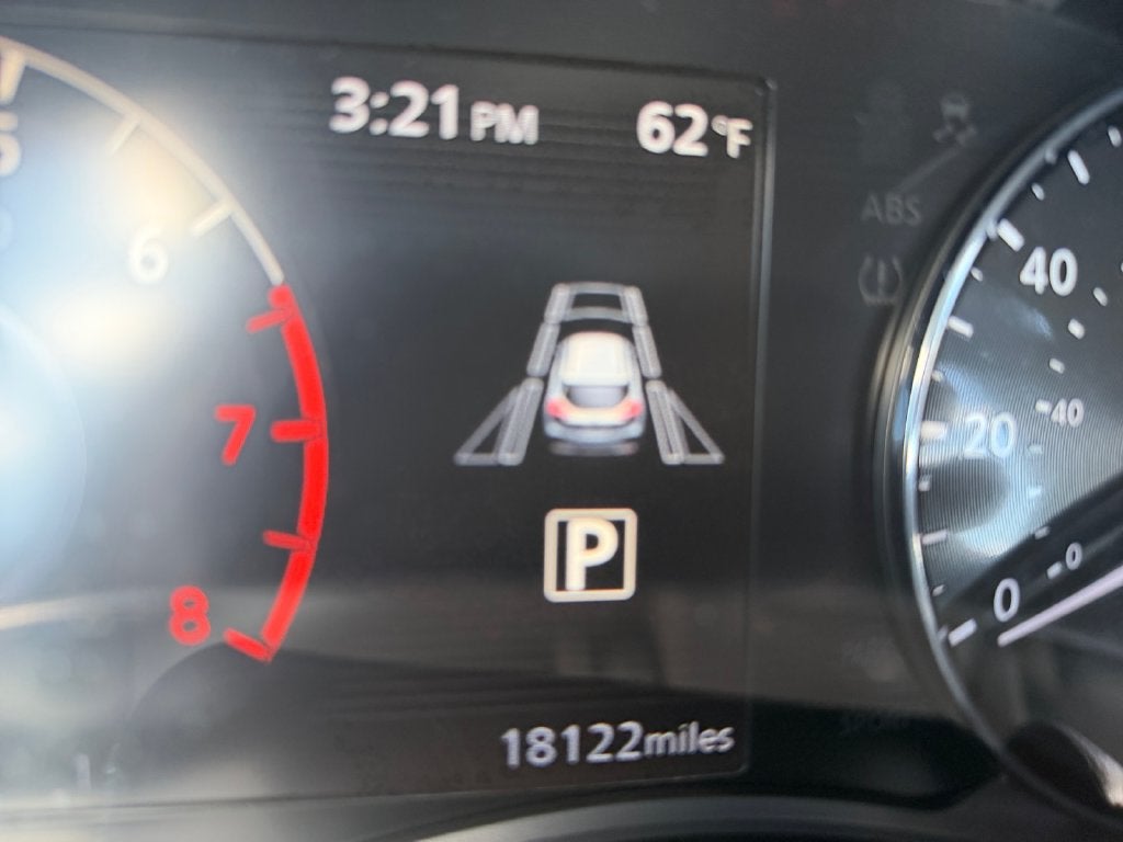 2024 Nissan Kicks SR Xtronic CVT