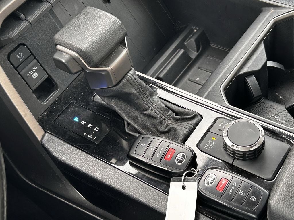 2022 Toyota Tundra SR5