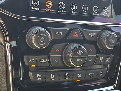 2020 Jeep Grand Cherokee Laredo