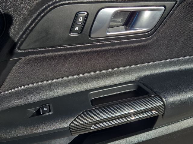 2022 Ford Mustang EcoBoost