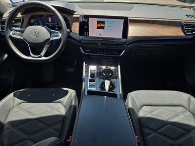 2025 Volkswagen Atlas 2.0T SE w/Technology
