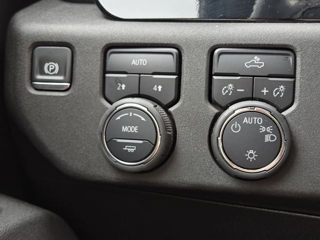 2025 Chevrolet Silverado 1500 LT LT1