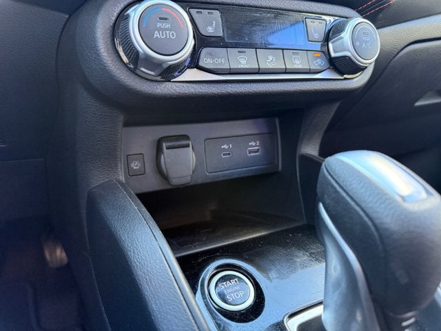 2023 Nissan Versa 1.6 SR