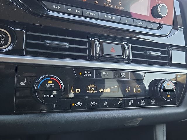 2024 Nissan Pathfinder SV
