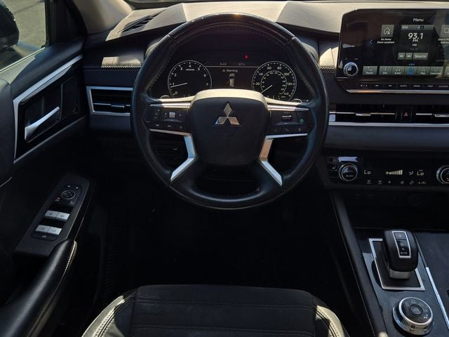 2022 Mitsubishi Outlander SE