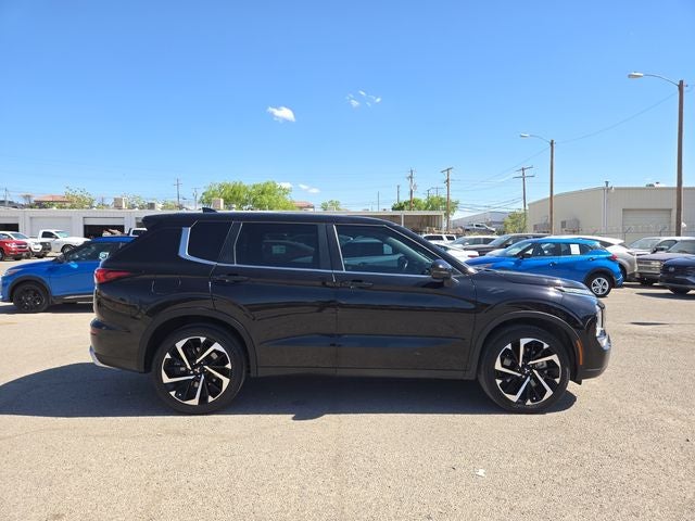 2022 Mitsubishi Outlander SE