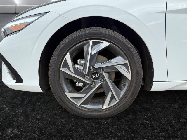 2025 Hyundai Elantra Hybrid Limited