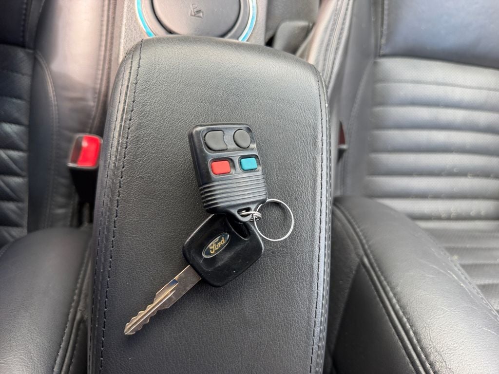 2002 Ford Thunderbird Base
