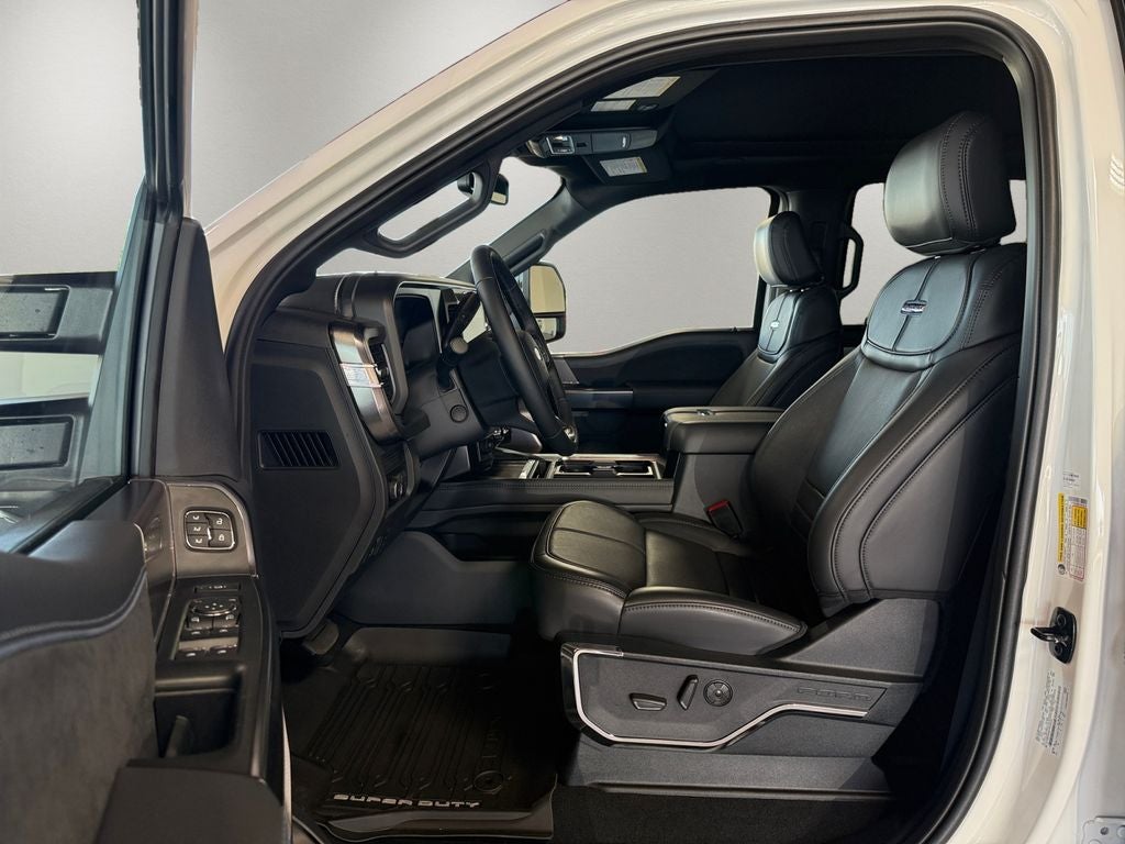 2026 Ford F-350SD Platinum DRW