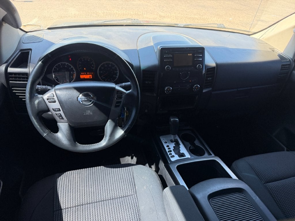 2014 Nissan Titan SV
