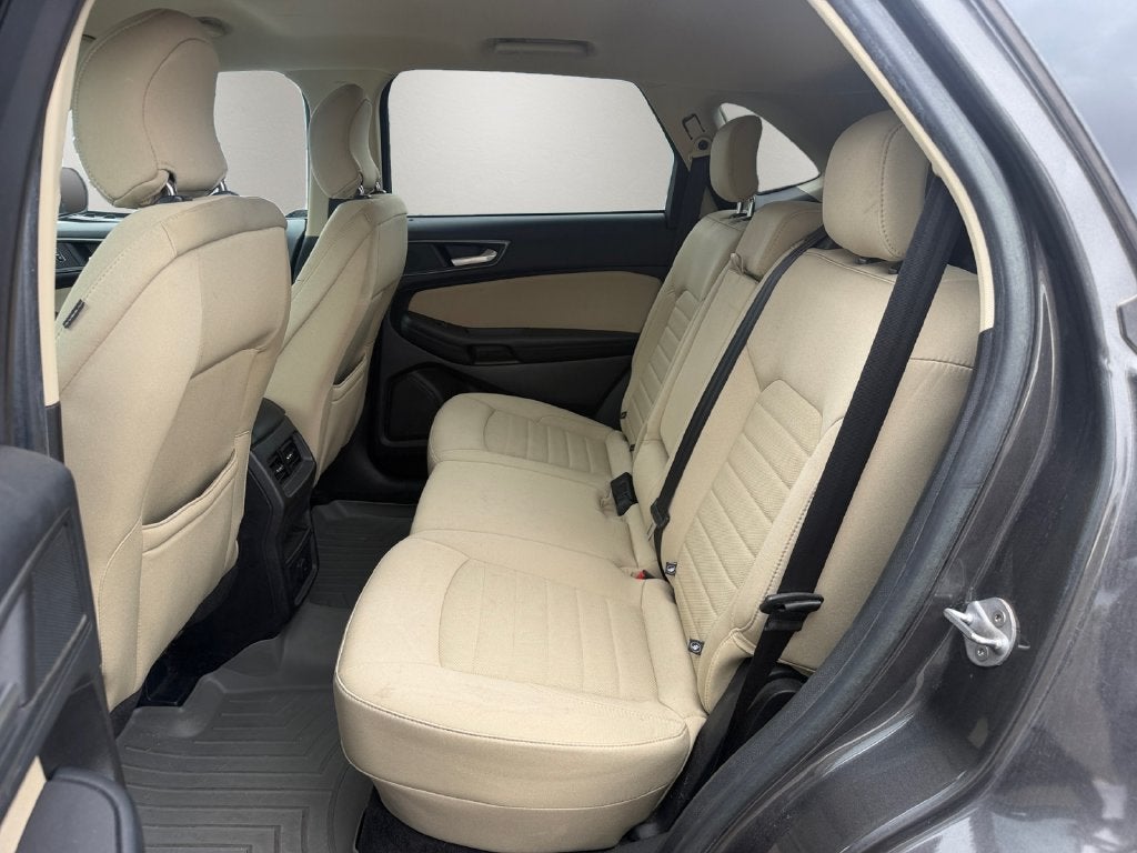 2017 Ford Edge SE