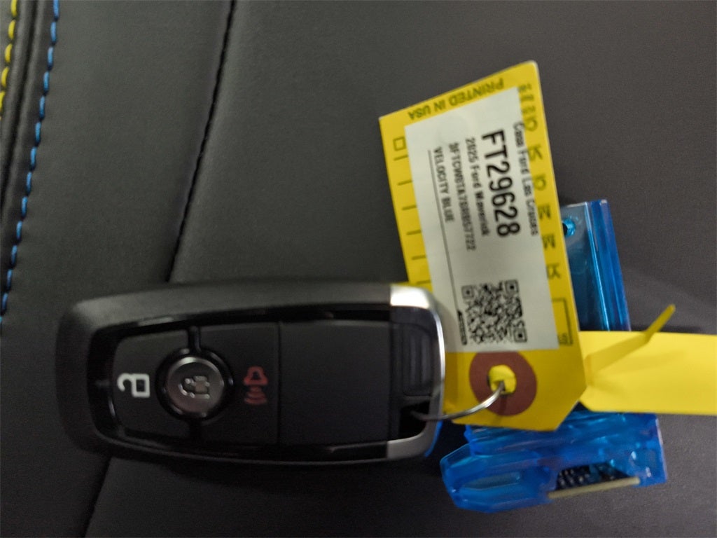 2025 Ford Maverick Lobo Standard