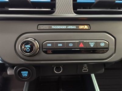 2025 Ford Maverick Lobo Standard